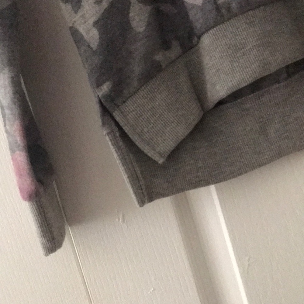 Sweatshirt - Picture 3 of 3